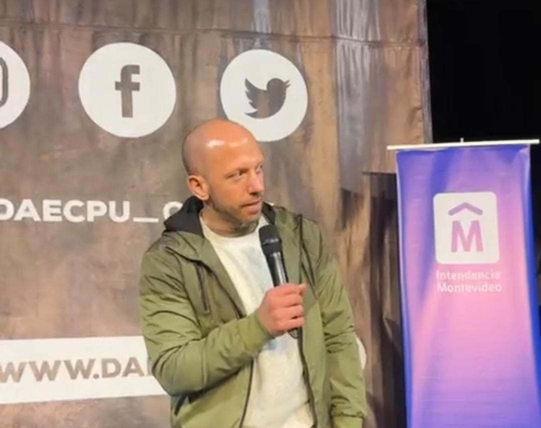 CalleFebrero's tweet image. #PDA Parodistas clasificados al Carnaval 2026:
- Zíngaros

Comparsas clasificadas al Carnaval 2026:
- Más que Lonja
- Herencia Ancestral

Humoristas clasificadas al Carnaval 2026:
- Cyranos
- Social Club

Revistas clasificadas al Carnaval 2026:
- Carambola
- Madame Gótica
- House