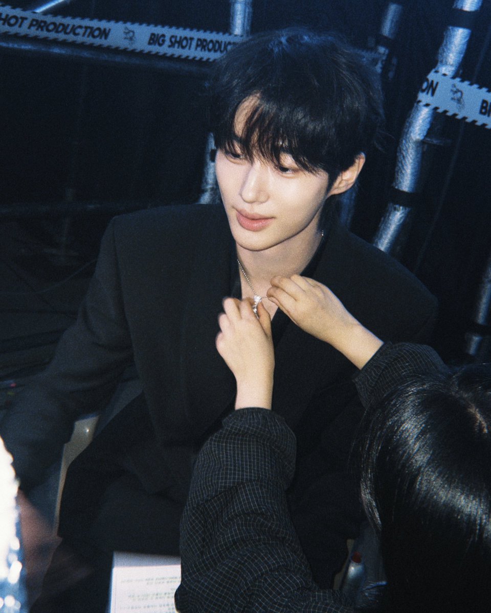 2025 Korea Grand Music Awards 🎤
Behind Photo📸

#변우석 #ByeonWooSeok 
#2025KGMA #코리아그랜드뮤직어워즈
#바로엔터테인먼트 #VAROentertainment