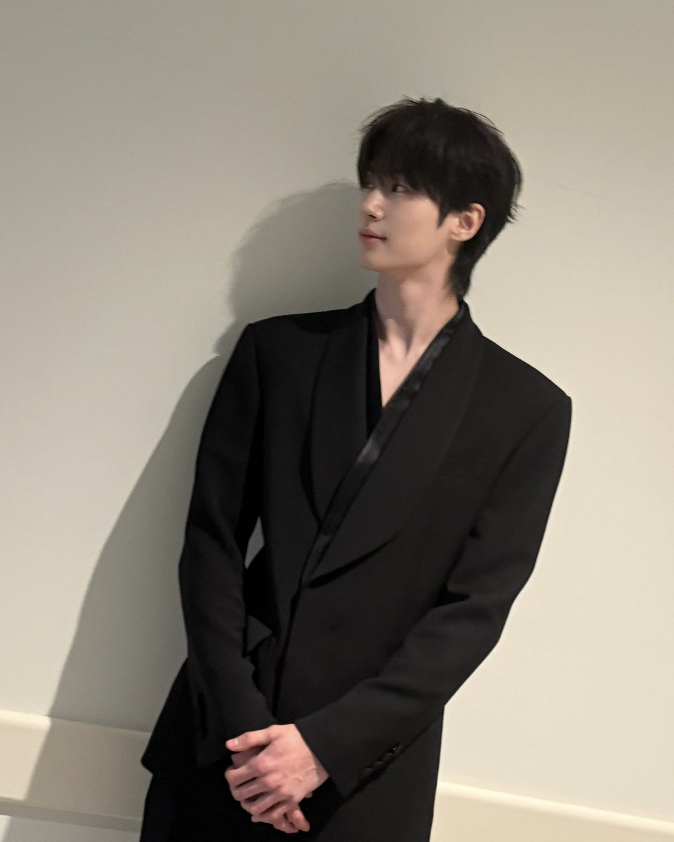 바로엔터테인먼트 (@varo_ent) on Twitter photo 