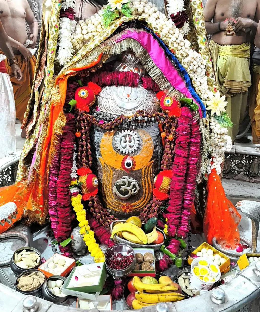 computerbaba3's tweet image. ज्योतिर्लिंग भगवान श्री महाकालेश्वर जी का भस्म आरती श्रृंगार दर्शन