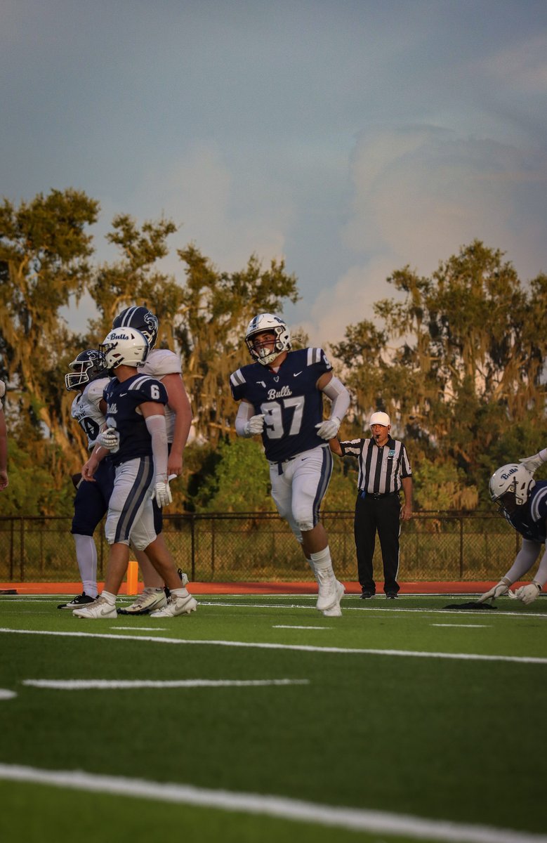 ty_bakr's tweet image. Ty Baker🚨
Sophomore season stats/highlights 🚨
c/o 28
0 offers
13 solo
33 total tackles
3.3 tackles per game
1.0 sacks
5 qb pressures
2 forced fumbles
1 fumble recovery
hudl.com/v/2TD80b
@PCHSBULLSFB @CoachPost70  @DylanClarkPCHS  @Nick_Rev_Lee @CoachSandsPCHS