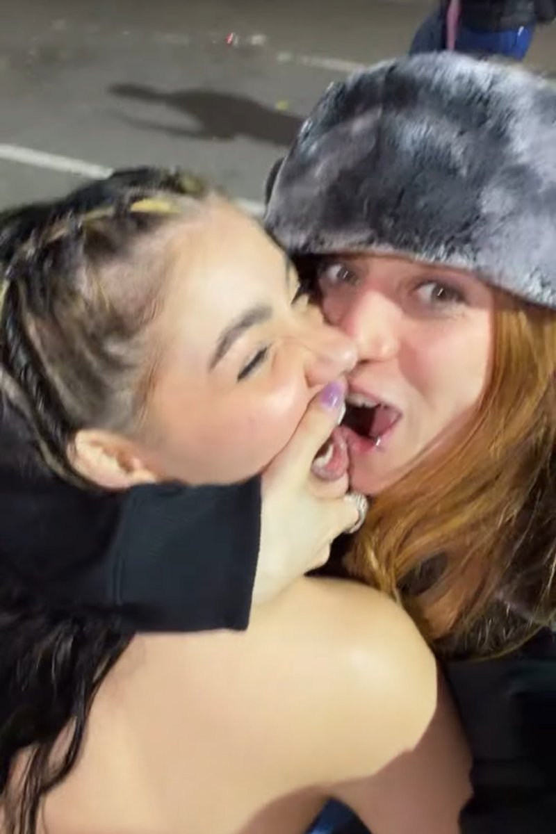 heshitmaker's tweet image. y un día bajó