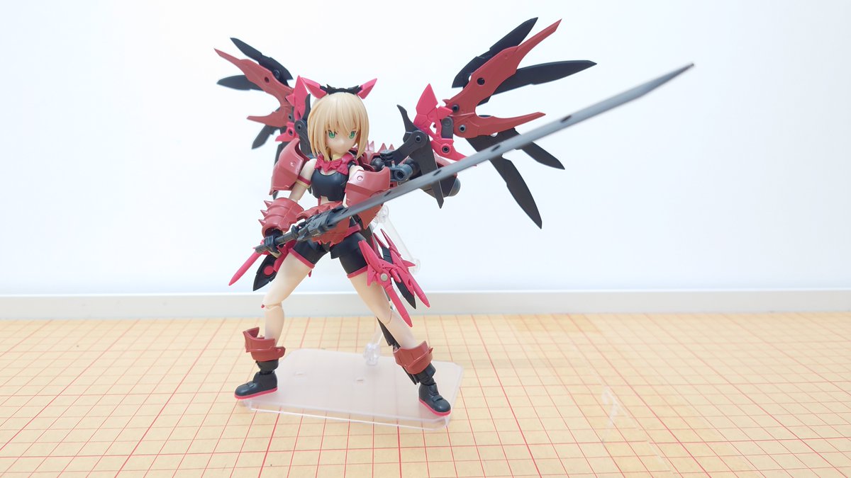 最新作の #ティアーシャ #ダリアウェア と #ドラゴニアナイト を