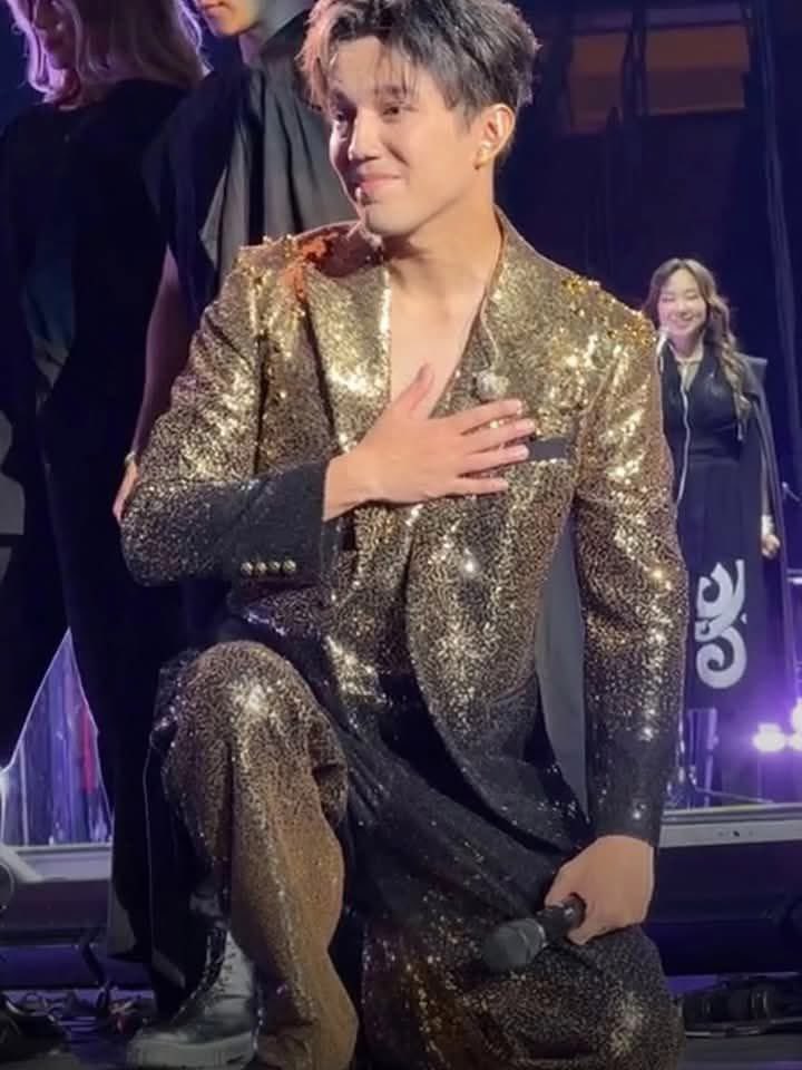 SantaBerra3's tweet photo. @Formula_Music DIMASH QUDAIBERGEN…
#DimashQudaibergеn https://t.co/94lnc1hBFc