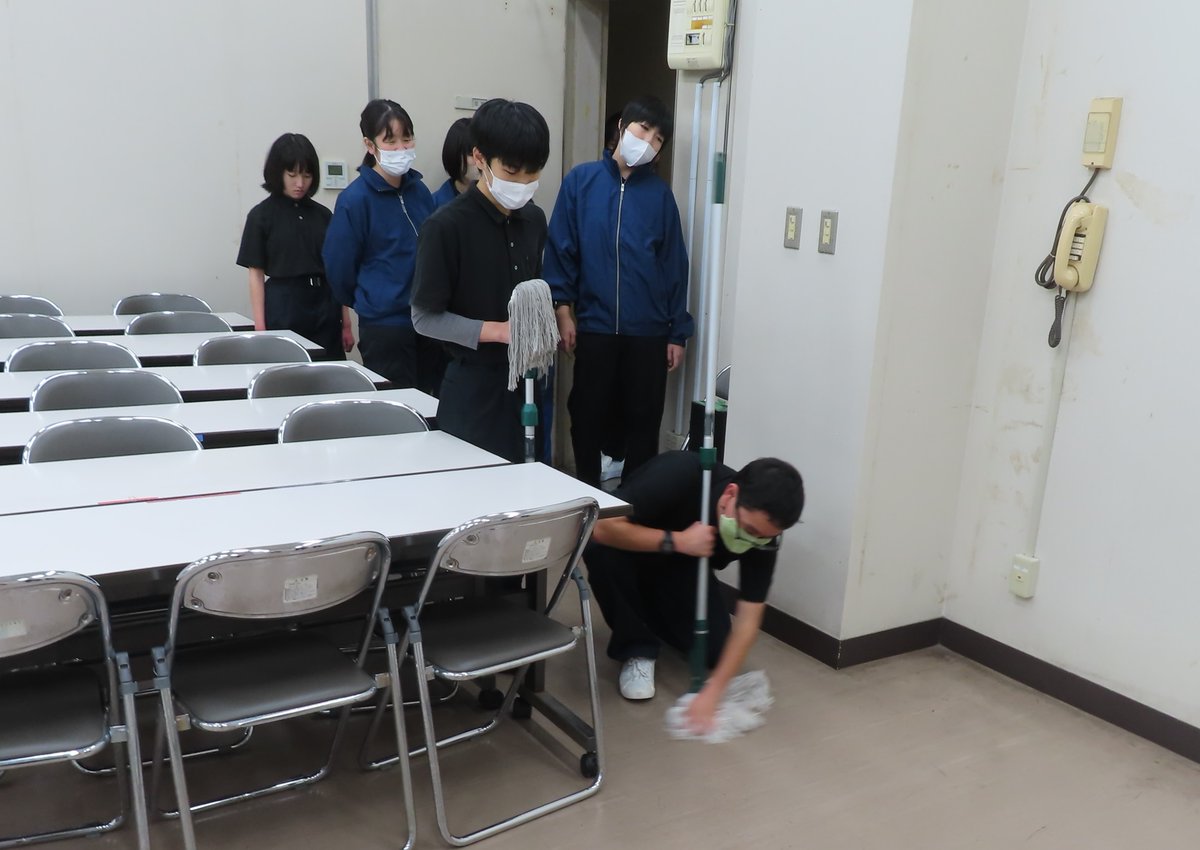 11月17日 今日は普通科作業学習清掃班が「エネクルスポーツアリーナ