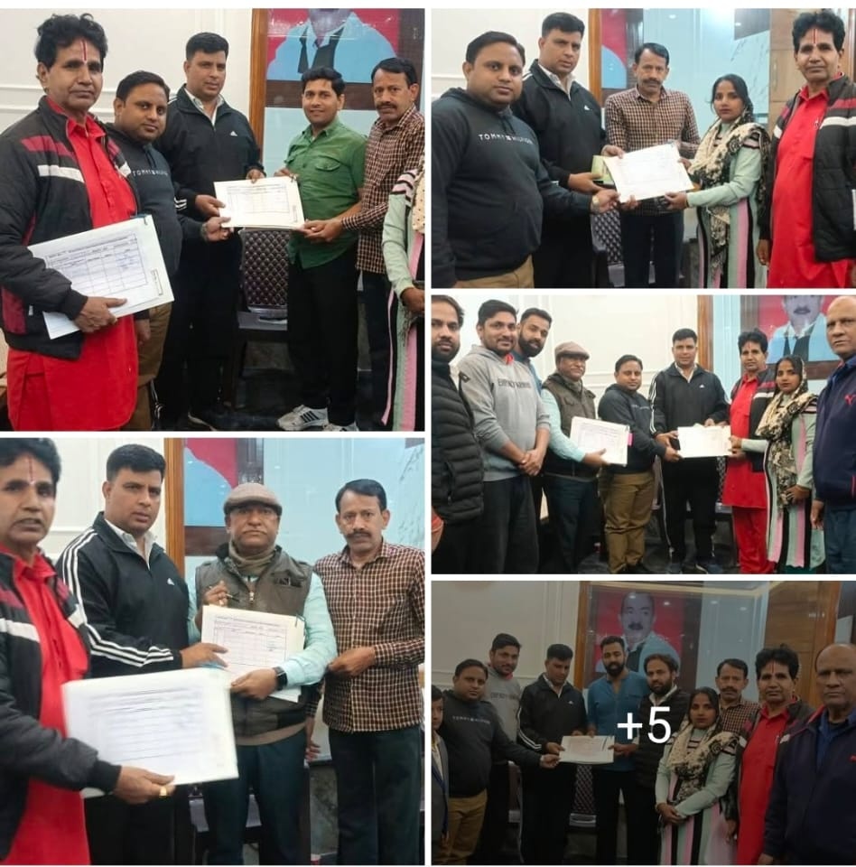 RupeshB32293178's tweet image. कल 16 नवम्बर 2025 वार्ड विनोद नगर 198 में MCD उपचुनाव को लेकर जिला पटपड़गंज के त्रिलोकपुरी विधानसभा में महत्वपूर्ण बैठक @INCDelhi 
@devendrayadvinc 
@Ch_AnilKumarINC 
@DeepakBhaardwaj 
@ShankerPandey5 
@MManglaINC 
@rexwal_arun 
@yusufqureshi500
@KumarDinesh185