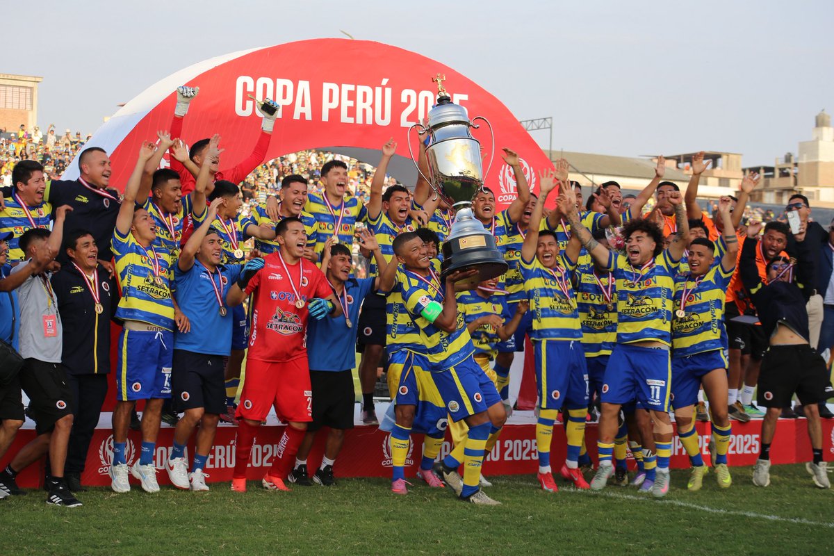 𝗖 𝗔 𝗠 𝗣 𝗘 𝗢 𝗡 𝗘 𝗦  🏆
Unión Minas Centromin 

#copaperú