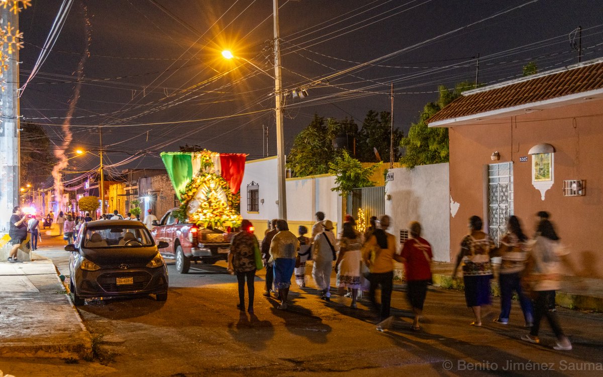 bjsauma's tweet image. Neighborhood procession in honor of Virgin Mary (Virgin of Guadalupe). 
Merida, Mexico. 

#vernacular #traditions #procession #pilgrimage #virginmary #Merida #Yucatan #Mexico #faith #streetphotography #urbanphotography