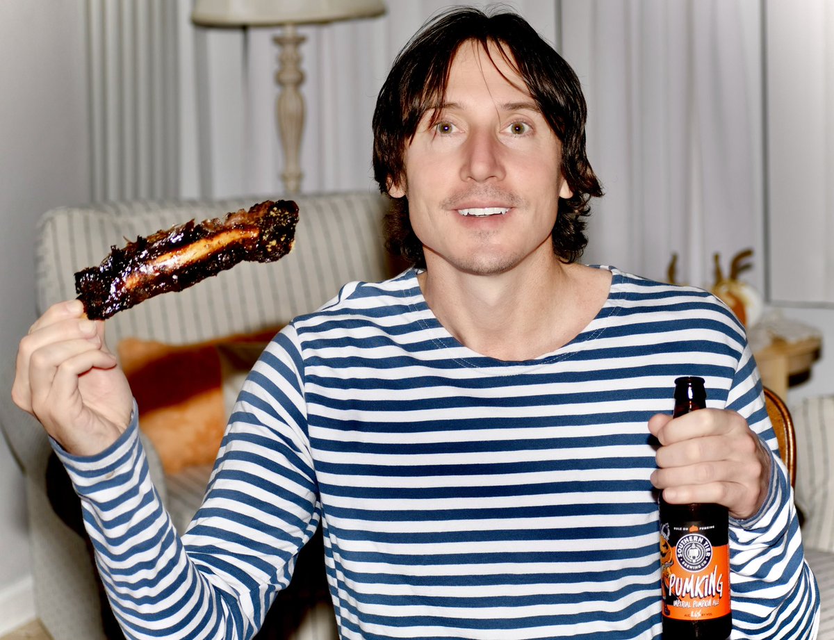 ReadJThompson's tweet image. Rib night…

#indeed #jeremythompson #ate #ribs #tonight