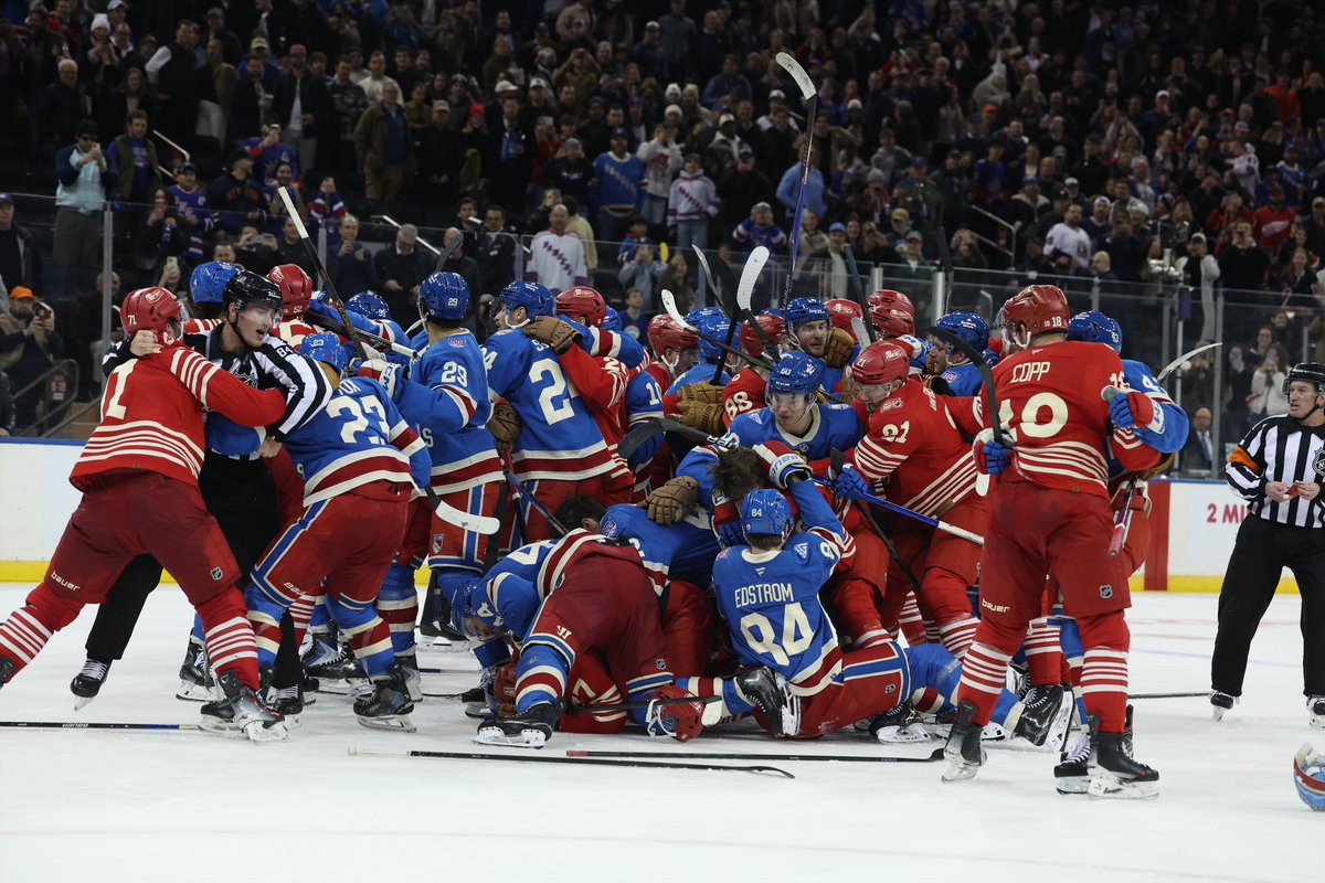 Hockey 🔥

(via <a href="/NHL/">NHL</a>)