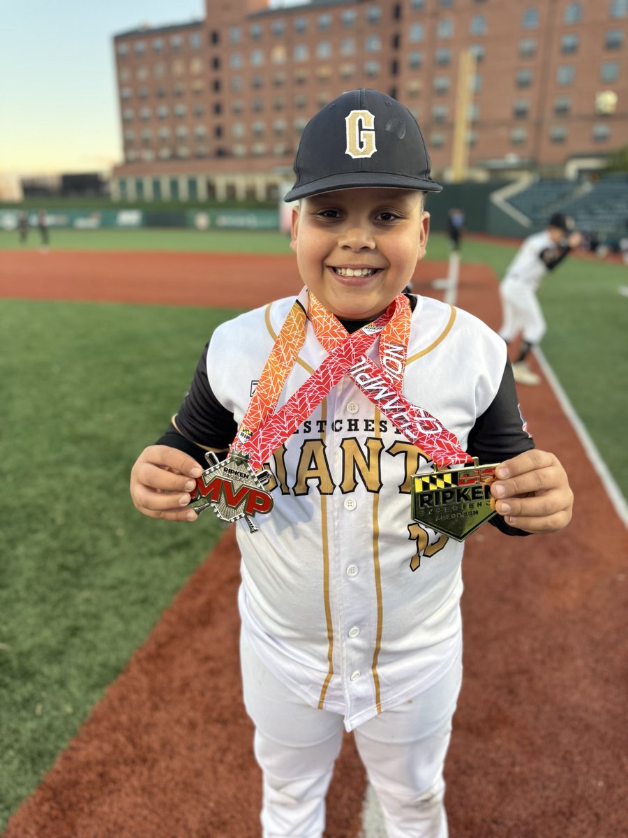 MannyGalan_'s tweet image. Best.Birthday.Ever