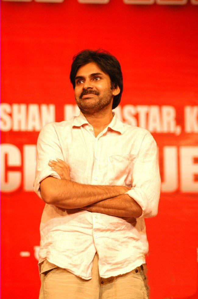 Sai_VK_18's tweet photo. Look's 😭❤️❤️
@PawanKalyan https://t.co/lfDXaF4ZH7