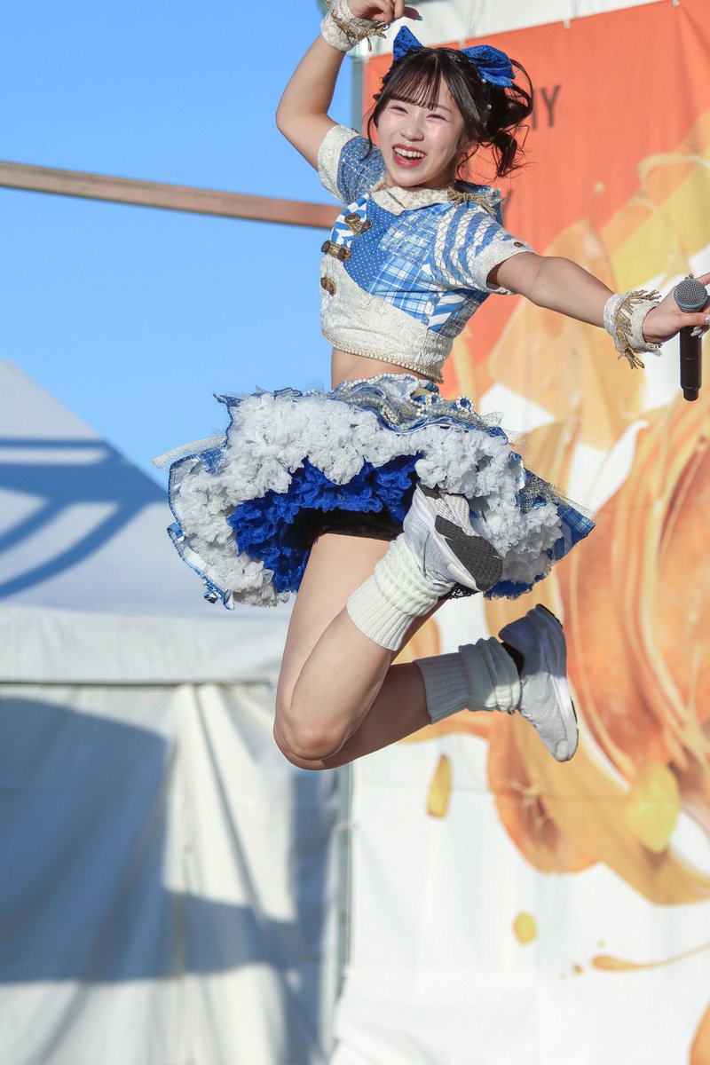 airu_serizawa's tweet photo. こんにちは！
昨日は湊町リバープレイスさんでの
LIVEありがとうございました！！
みんな寒い中ほんとにありがとうです🥲

急遽ソロでTo be aliveと
りおんちゃんと一緒に
初恋サイダーしました🥹💭💞
あいる自身もLIVEいっぱい出来て
おなかいっぱいになれました👼🏻 https://t.co/jPMiKqbS3R