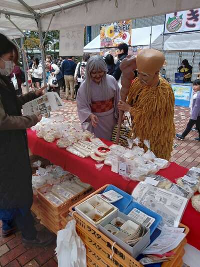 【調布どっとこむホットニュース】
ラスター食糧
#ゲゲゲ忌2025  出店及びスタンプラリー参加📣
◎ゲゲゲ横丁・ゲゲゲの森出店
2025/11/23(日)11～16時
調布市役所前庭
#一反もめんうどん #目玉おやじ の超々 #ジャンボ餃子の皮 は、こちらのイベントでしかご購入できません
chofu.com/rasuta?view=ne…