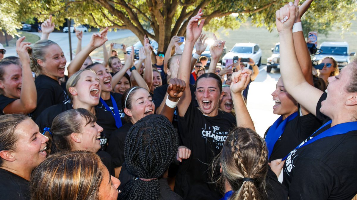 LoneStarConf's tweet image. 📷 | @DBUWomensSoccer celebrating their fourth #LSCwsoc tournament title.