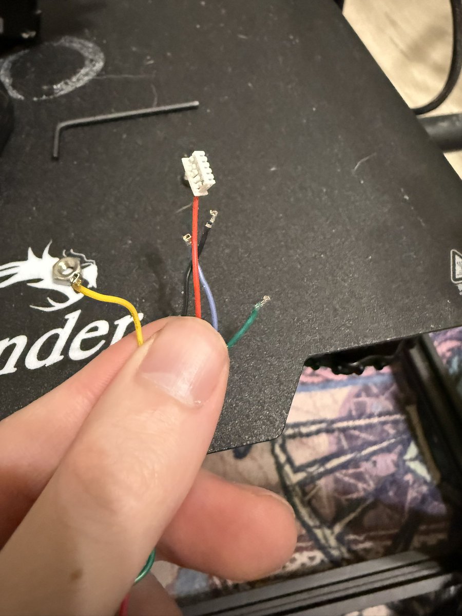 StonedModder's tweet image. I say as the bl touch harness breaks. But hey I got 1/5 pins to stick properly🤣🤣