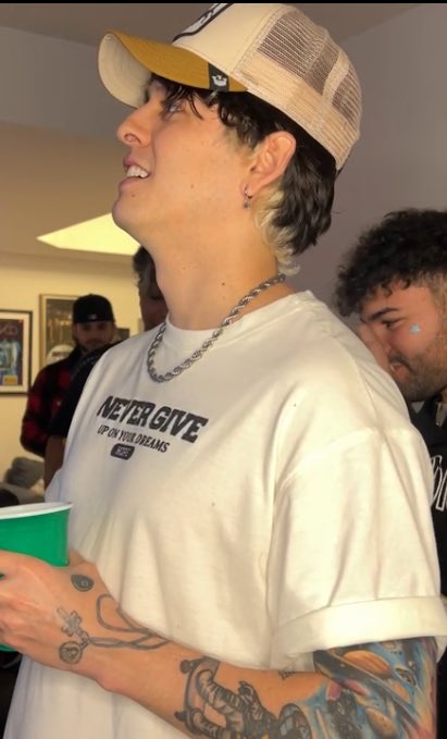 vlzgeek's tweet image. QUE HOMBREEEEEEEE😮‍💨