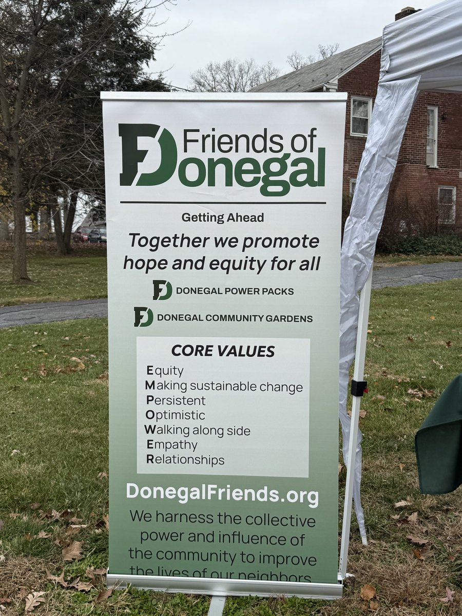 DonegalBaseball's tweet image. Our Donegal Baseball team continued a great tradition this weekend—volunteering with Friends of Donegal, the group behind Donegal Power Packs &amp;amp; Donegal Community Gardens.
Last year we cleaned one garden.
This year we tackled both.
Proud of our players for serving our 
community!