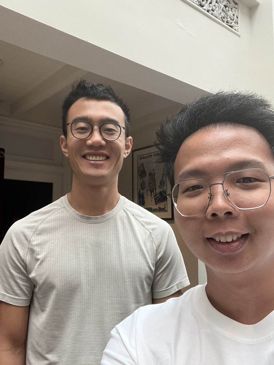 Hyperliquid_IDN's tweet image. Just realized my name rhyme with @chameleon_jeff br yan met jeff yan