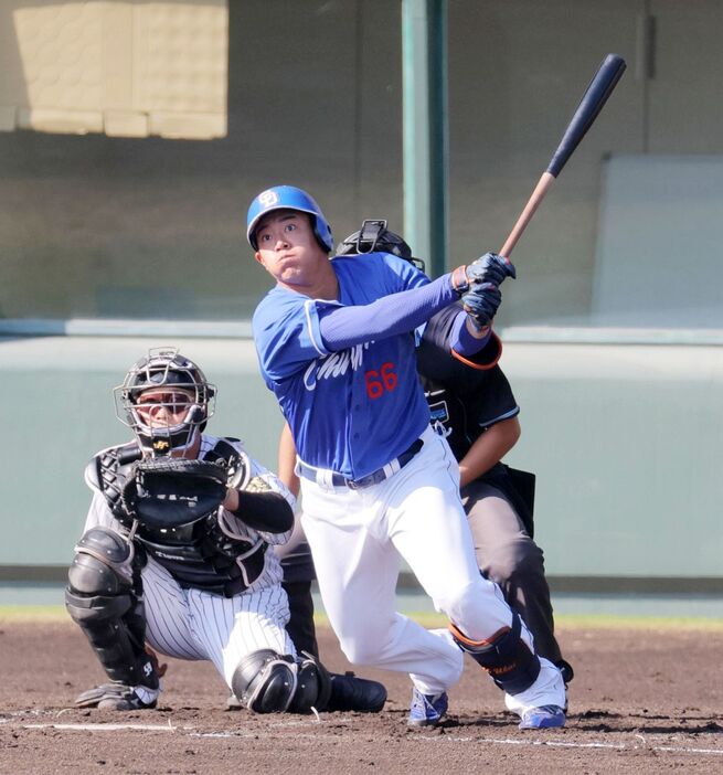 中日、前日本塁打を放った鵜飼航丞「4番・左翼」でスタメン、特別