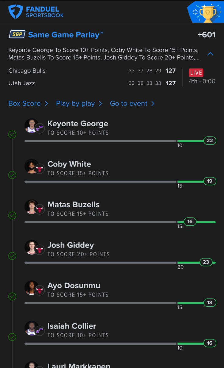 itzVickiLou's tweet image. Getting kind of spooky.