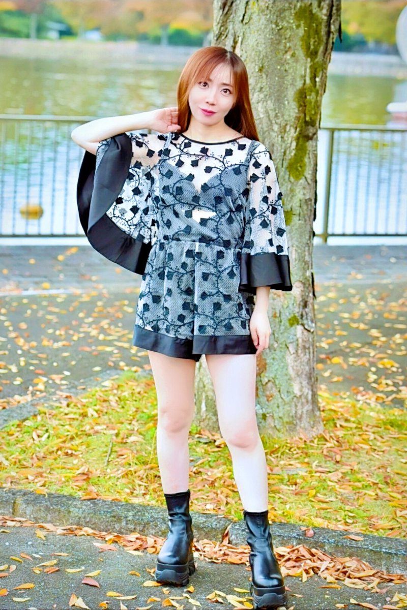 webochi's tweet photo. ●2025年11月13日(木) 
●大阪・万博記念公園
●えれん さん(@ellen_939)①

📸撮影させていただきました。
　ありがとうございます📷️

#コスプレイヤー
#ポートレート撮影
#ポートレートモデル https://t.co/sewVtIkcht