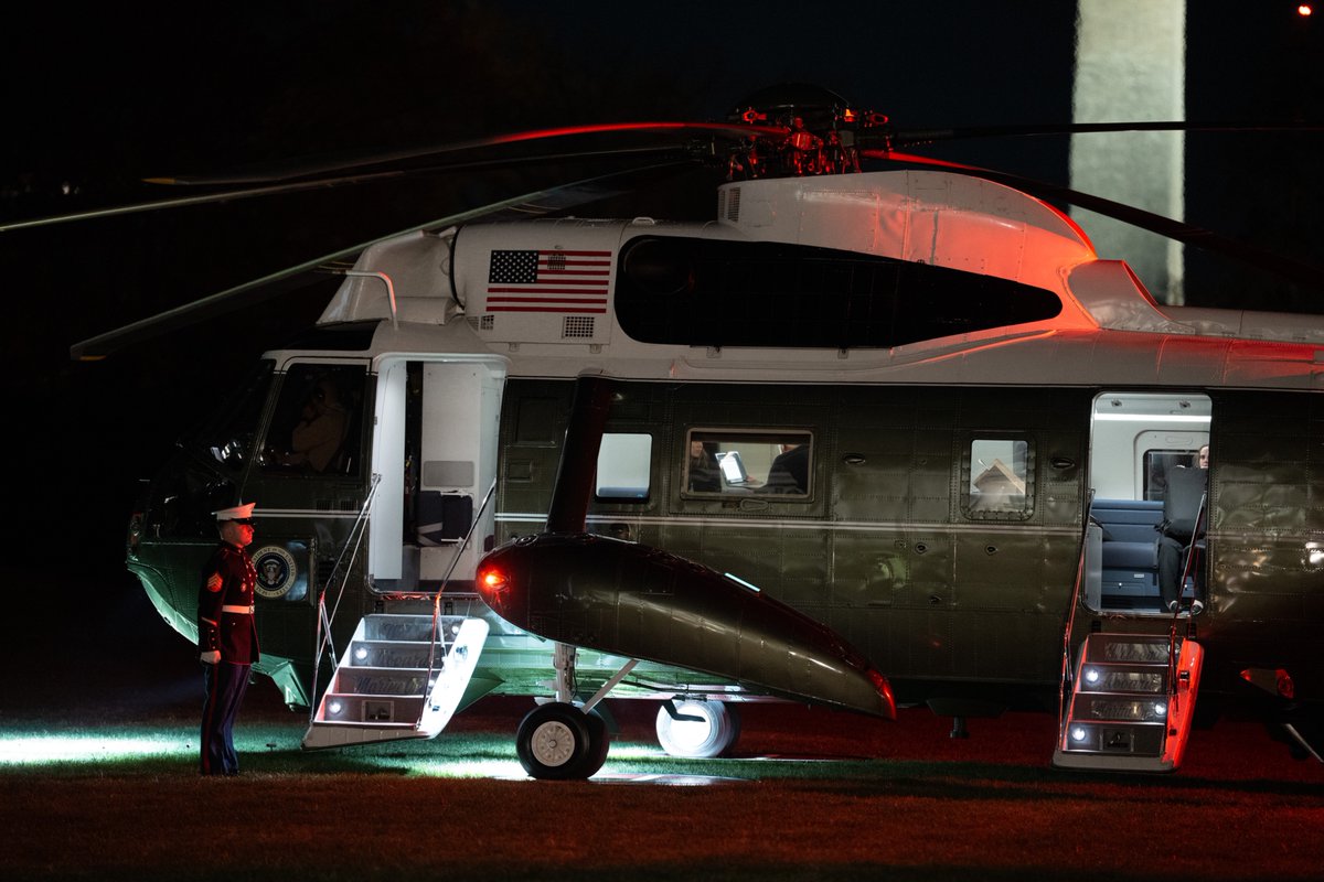 PenguinSix's tweet image. The @POTUS returned to the White House but the rotor wash from Marine One blew down the American flag on the new flagpole. UPDATE: Upon review of additional footage, it appears the flag was down before Marine One arrived. Not sure why.