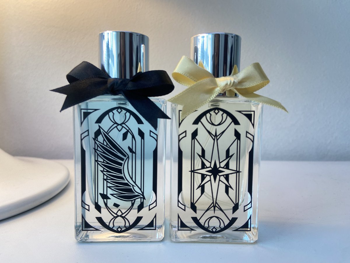 깔끔하고 예쁜 30ml 전사향수입니다!
이미지의 깔끔한 느낌을 살리시고 싶다면 꽃을 사용하지 않고 염료로 컬러만 은은게 내어 마무리하는것도 좋은 방법이예요 😉

[예약 문의] open.kakao.com/o/sZsQoLt