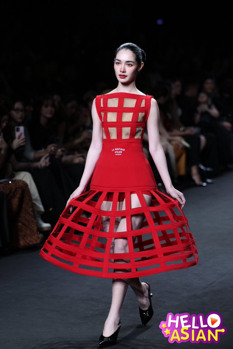 แดงนี้คือแดงแห่งชัยชนะค่ะ น้องมิ้นท์ชนะใจแฟนคลับทุกคนด้วยลุค Neo-Romantic ที่สวยตะลึงนี้ไปเลย

LA BOUTIQUE X MINTRANCH
#MRWithLABOUTIQUE #มิ้นท์รัญชน์รวี #mintranch