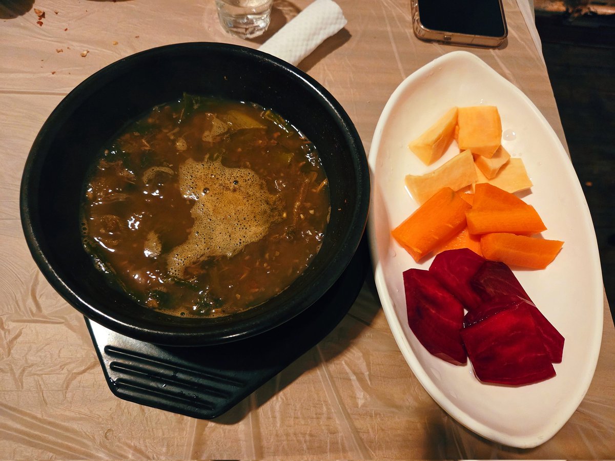 잡식다식 tweet media