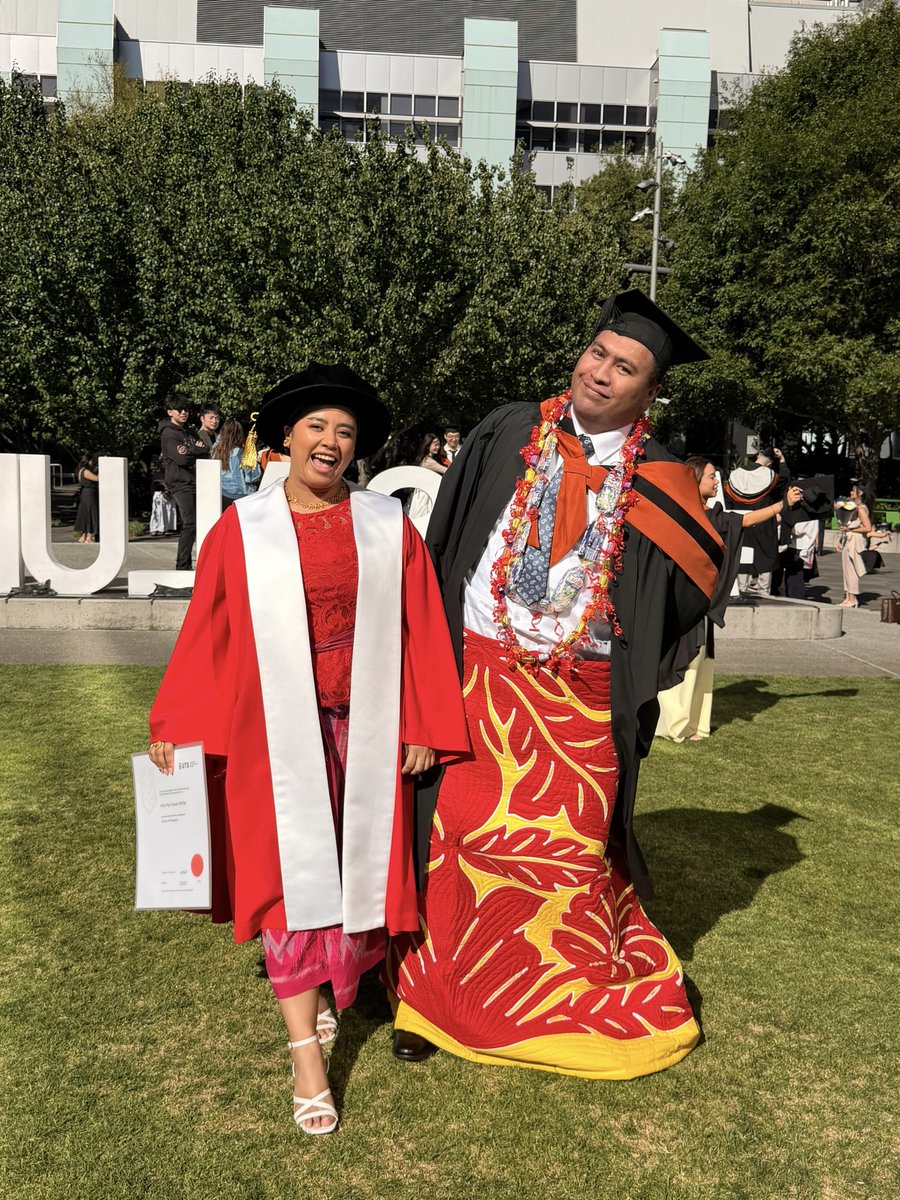 UTS College tweet media