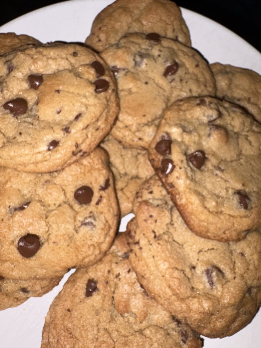 DiceyGypsy's tweet photo. being pregnant = making cookies from scratch in the middle of the night https://t.co/QcvGatHFbC