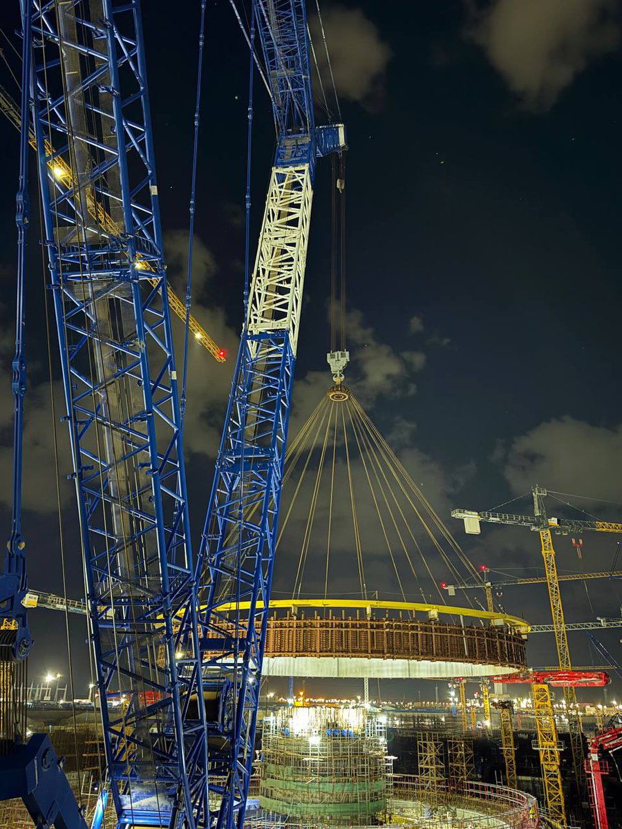 _k_real_'s tweet image. Работаем! Доброе утро