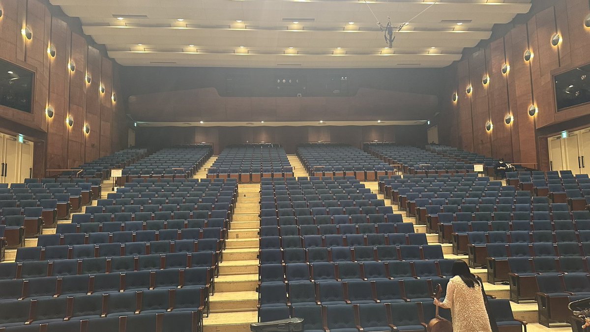 昨日は「tic!tac!toe!」<a href="/Kana_Ongakudo/">神奈川県立音楽堂　Kanagawa Prefectural Music Hall</a> 
聴きに来てくださいました皆さまありがとうございました！ホールの伸びやかな音の美しさにうっとりです。
私達を表現する盛り沢山プログラムでお届けしました。初めましての方にもお楽しみいただけていたら嬉しいです！ <a href="/ayachan_neko/">井上文乃(Ayano Inoue)</a> ありがとうございました💓