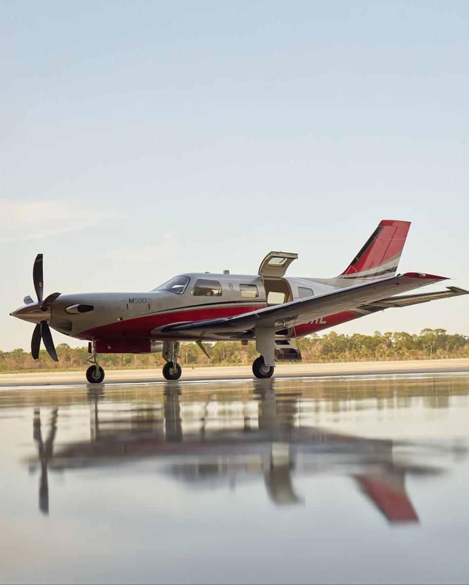 Aerofacility_O's tweet image. ぼんやりしたシルエットの向こうに伝説を見つけられますか？ 👀
スワイプして、飛行中のパワーとラグジュアリーを体現する機体をチェック。
正解はコメント欄へ↓
#パイパー #Piper #M350 #小型機 #航空機 #空の旅 #エアロファシリティ