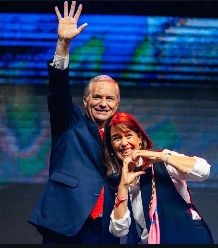 José Antonio Kast, el único candidato católico, pasa a segunda vuelta en las elecciones de Chile 🇨🇱