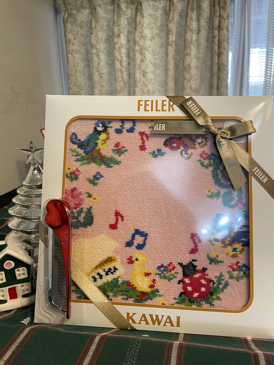 7haruharu's tweet image. ウナともさんからの
プレゼント🎁に鳥肌！
これ買えなかったやつ😍✨
もう驚いたよ！！
ありがとう✨
#フェイラー
#KAWAI
#ピアノ
#ハイジ