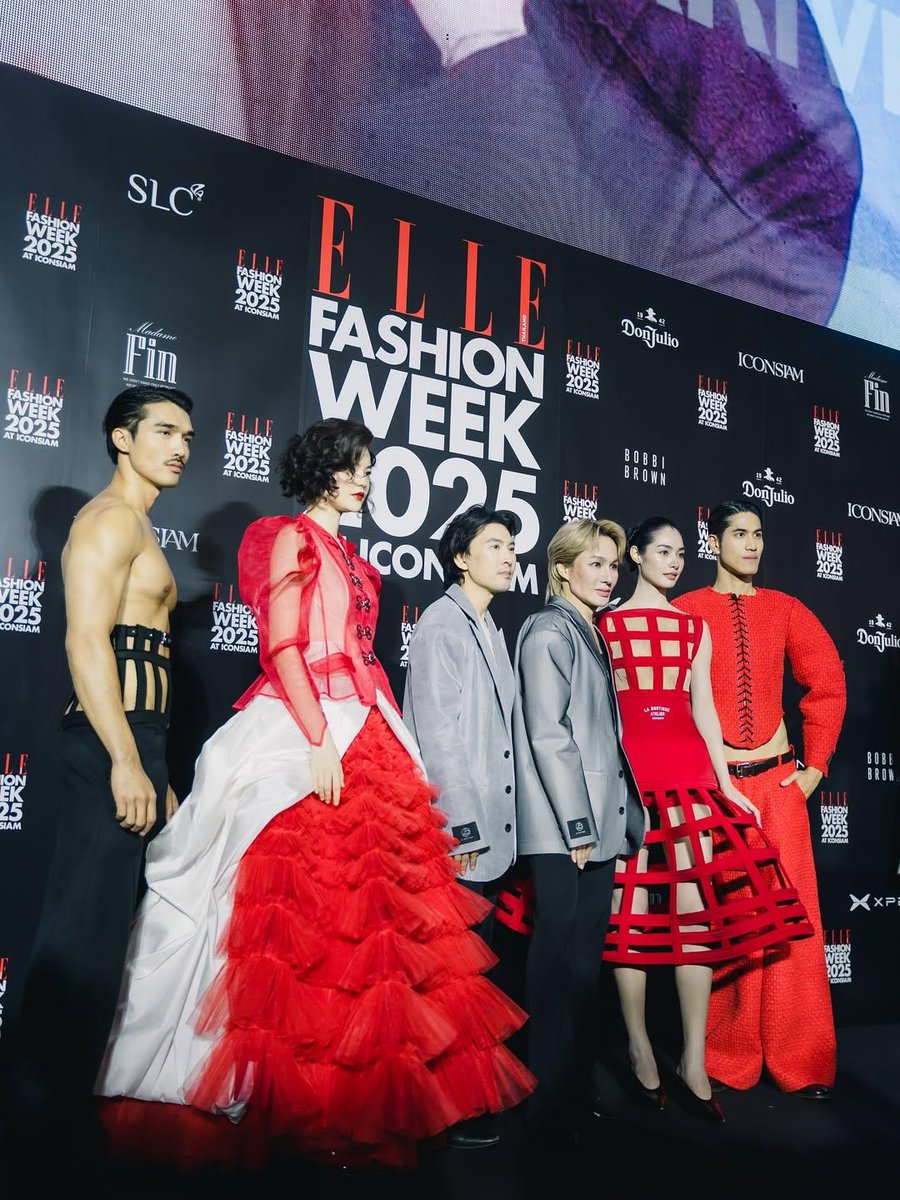 โชว์อาจจะจบแล้วแต่ความปลื้มยังไม่มีวันจบ วันนี้คืออีกหนึ่งวันที่มิ้นท์ส่องประกายที่สุด

LA BOUTIQUE X MINTRANCH

#MRWithLABOUTIQUE
#มิ้นท์รัญชน์รวี #mintranch