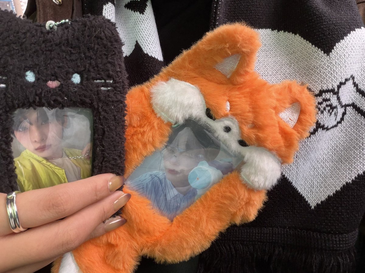 이번 주는 월요병 완치✨
파우 머플러하고 나홀로 파워놀이즁😗
여수 좋다🌊🦀