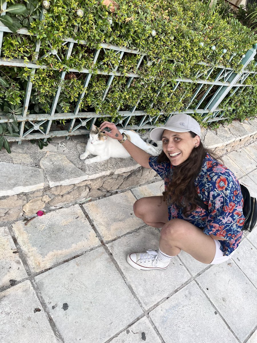 leiane1's tweet image. Good morning, family. 

With the market down, what’s on your radar this week? 

As always It’s @RaylsLabs for me. 

Remember S2 Loyalty Program ends TODAY.

So get those last minute points in! 

Have a wonderful day, 

Much love, always. 💚