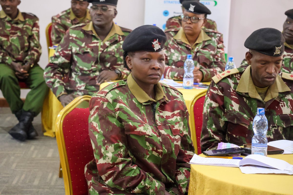 Midrifthurinet's tweet image. The training on Peacebuilding and Conflict Transformation emphasized that, for Police Monitors, the key takeaway is the need to evolve as adaptive leaders through strategic collaboration, digital literacy, and deep community engagement. 

New concepts, such as digital…