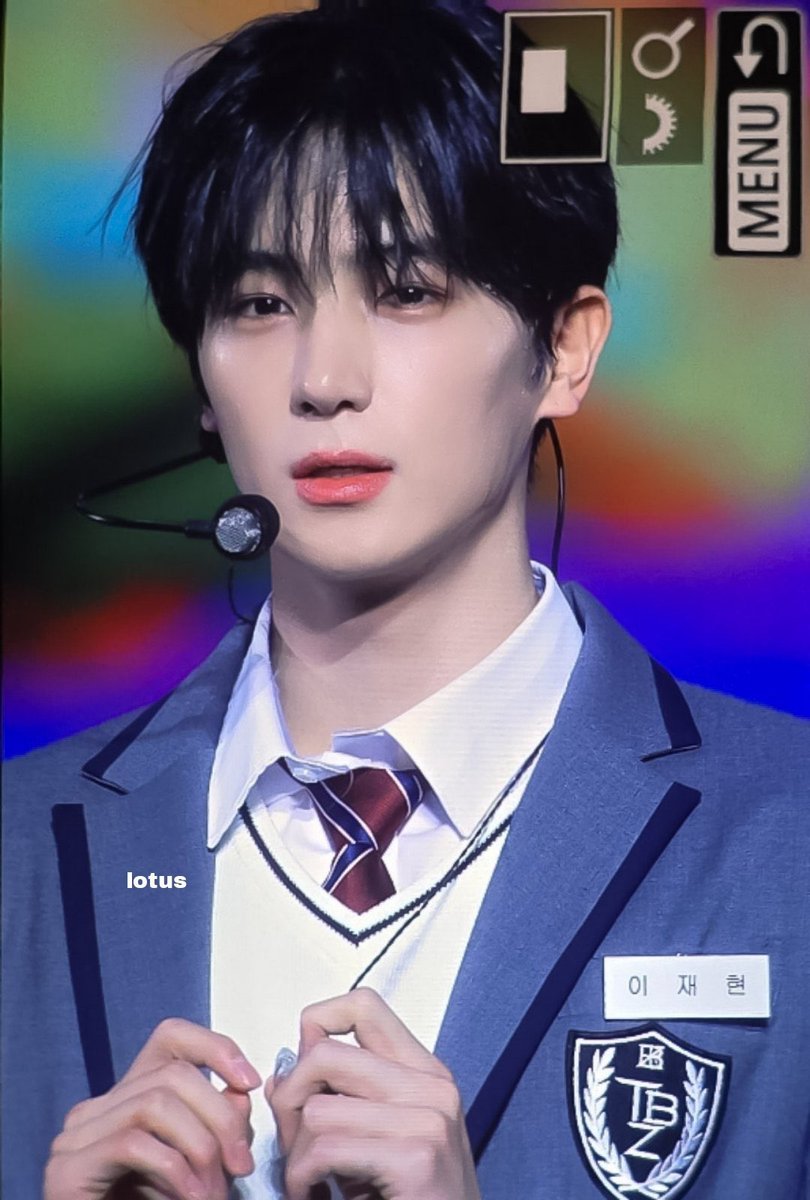 freecode45's tweet image. 모범생커플 전교회장이랑 방송부장
근데 취향은 하드했음 좋겠다