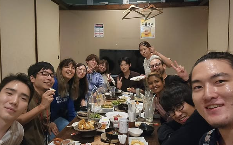 iGEM Okinawaが沖縄に帰ってきたので、居酒屋スタイルでしっかりお祝いしています!

今年は皆様のサポートのおかげで金メダルを獲得することができました。本当にありがとうございました!　これからも私たちのチームを応援していただけると嬉しいです。

今後のワクワクするような活動報告をお楽しみに