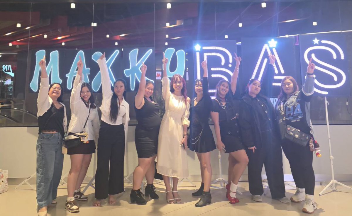 Daony_1416's tweet image. งานจบ คนไม่จบ ยังไม่ออกจากงานมีต🥹 ดีใจที่ได้เจอเพื่อนๆ น้องๆในเเก๊งค์บ้านเถื่อน ดีใจที่ได้เจอเพื่อนร่วมด้อมทุกคนที่น่ารัก เปนมีตที่สนุกมาก วุ่นวายมาก แต่ก็มีความสุขมากเช่นกัน...แล้วกลับมาเจอกันอีกนะทุกคน...เยิฟยูว์🫶

#MaxkyBas1stFM 
#6CODE