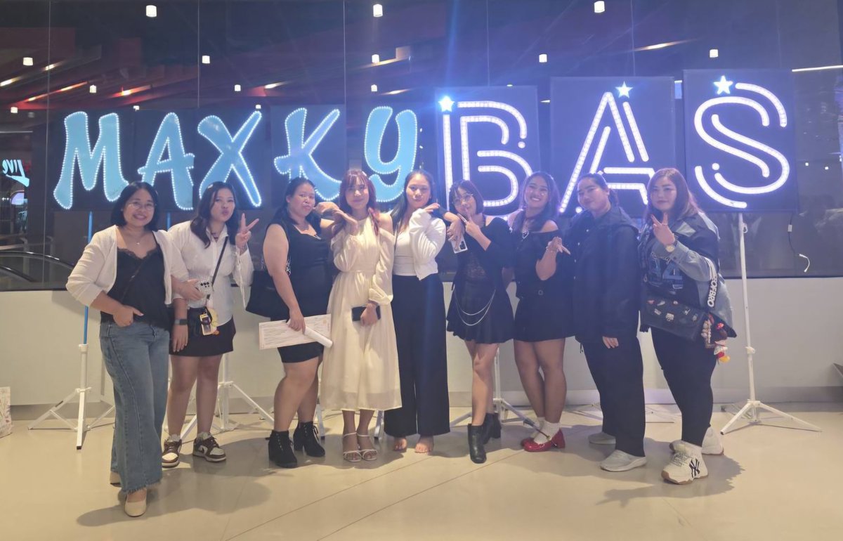 Daony_1416's tweet image. งานจบ คนไม่จบ ยังไม่ออกจากงานมีต🥹 ดีใจที่ได้เจอเพื่อนๆ น้องๆในเเก๊งค์บ้านเถื่อน ดีใจที่ได้เจอเพื่อนร่วมด้อมทุกคนที่น่ารัก เปนมีตที่สนุกมาก วุ่นวายมาก แต่ก็มีความสุขมากเช่นกัน...แล้วกลับมาเจอกันอีกนะทุกคน...เยิฟยูว์🫶

#MaxkyBas1stFM 
#6CODE