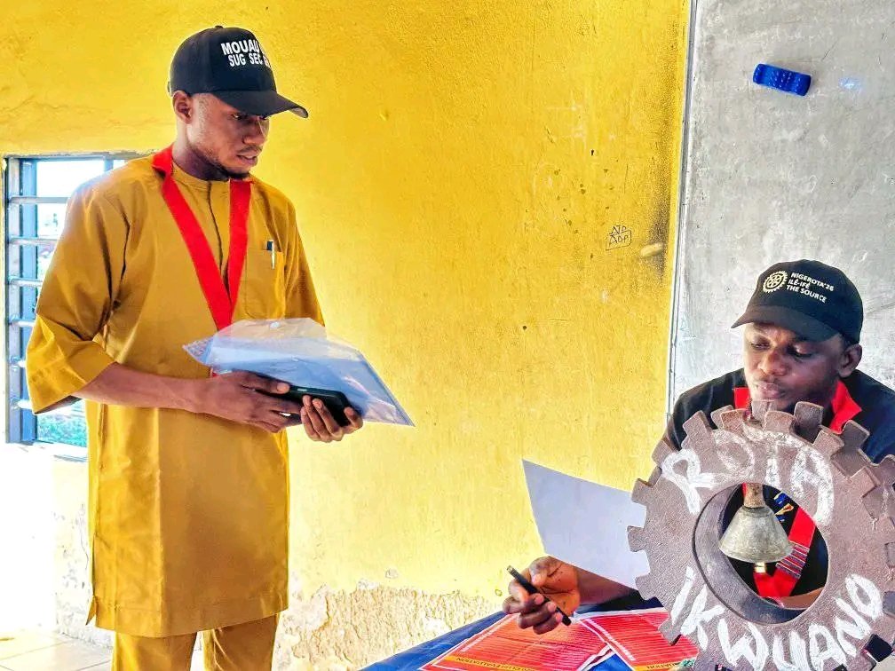 RotaractClub123's tweet image. #DRRsVisit
The District Rotaract Representative Ambrose Ekerette, Elala has concluded a two-day official visit to clubs in Abia 2 as part of his statutory duty to ensure healthy Rotaract Clubs under his jurisdiction.