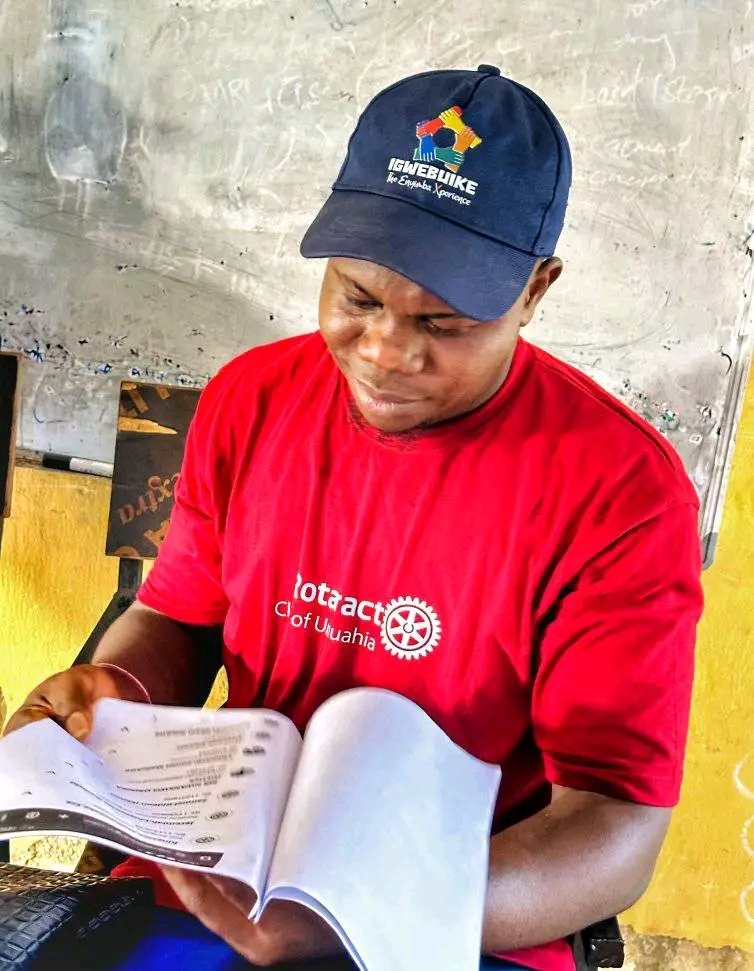 RotaractClub123's tweet image. #DRRsVisit
The District Rotaract Representative Ambrose Ekerette, Elala has concluded a two-day official visit to clubs in Abia 2 as part of his statutory duty to ensure healthy Rotaract Clubs under his jurisdiction.