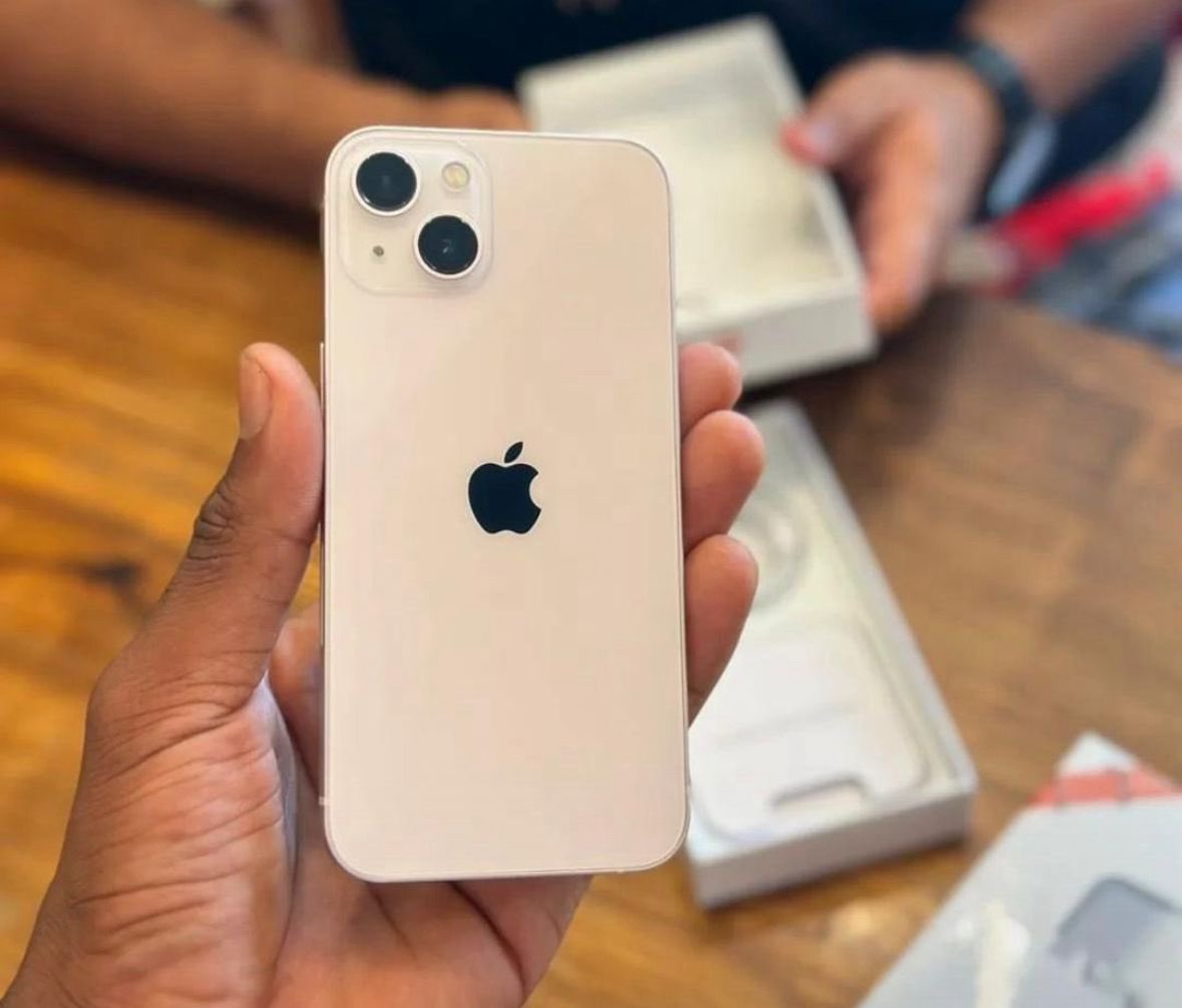 Ko munozotenga sei marefurb ini ndiripo🤔💔😔 
Only Icasa approved iphones available on boxed &amp; preloved✅🔥🍏
📍May our beloved clients be notified that all your gadgets comes with their receipts 🧾

📌Call: 0774596147 or
WhatsApp: 0780813049
