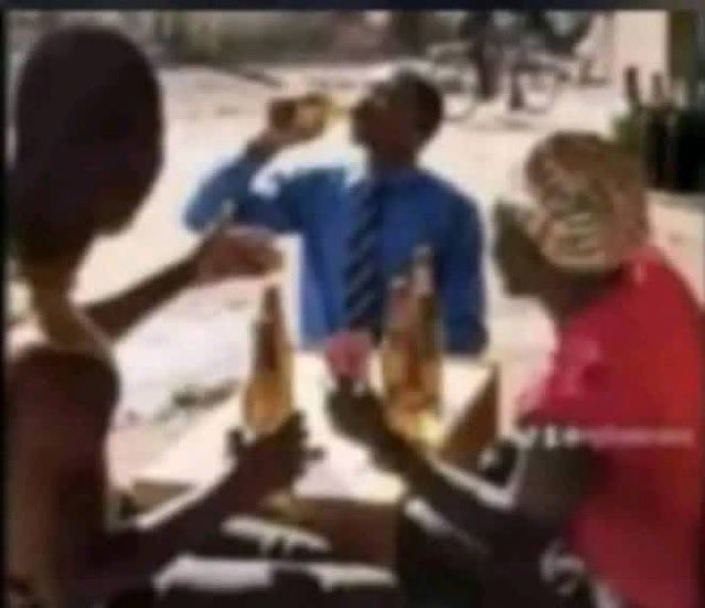 a_akamumpa's tweet image. Noo, it&apos;s just Monday                     But anyway 😹😹