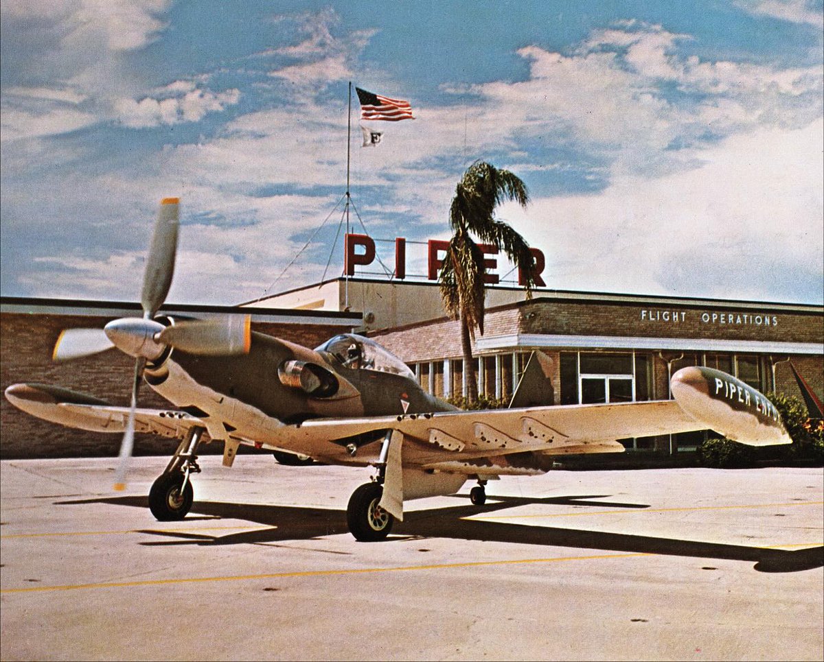 Aerofacility_O's tweet image. 建国250年を迎えるにあたり、自由を支えてきたすべての退役軍人に敬意を表します。
パイパーは、訓練や戦闘で国の精鋭を支えてきたこと、そして多くの退役軍人に「我が家」と思っていただけることを誇りに思います。
#パイパー #Piper #M350 #小型機 #航空機 #空の旅 #エアロファシリティ